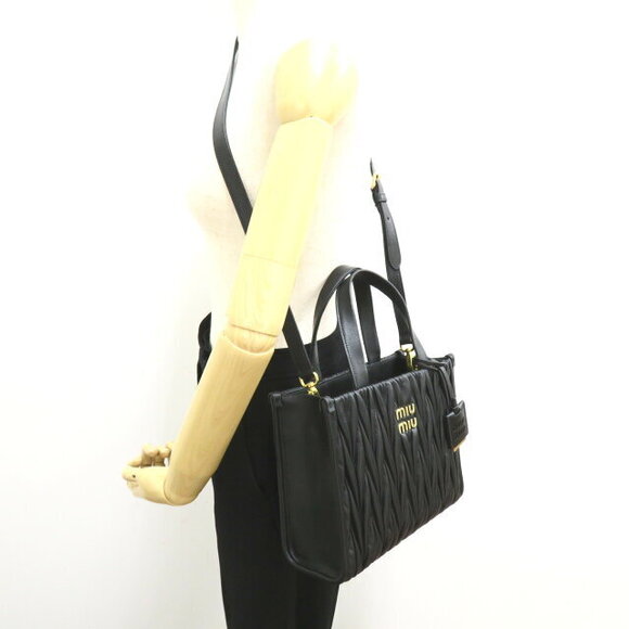 Miu Miu Matelasse Tote Bag Leather Black - Picture 5 of 9